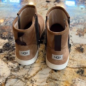 Brand new Ugg sneaker/boots. Unisex.
